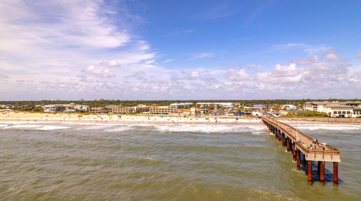 St. Augustine Beach is a family-friendly beach town located on the Atlantic coast of northeast Florida. This beach town is known for its wide white sand beaches, crystal clear waters and historical sights. The beach also has St. Johns County Ocean Pier.