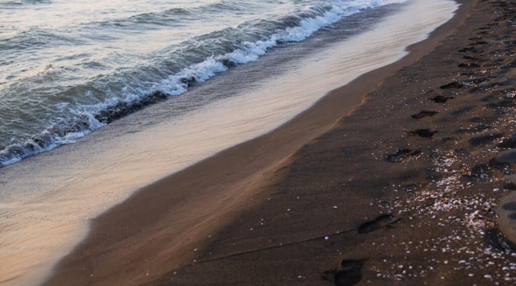 Ureki is a coastal town located on the eastern coast of the Black Sea in Georgia. The beach is unique with its black magnetic sand.