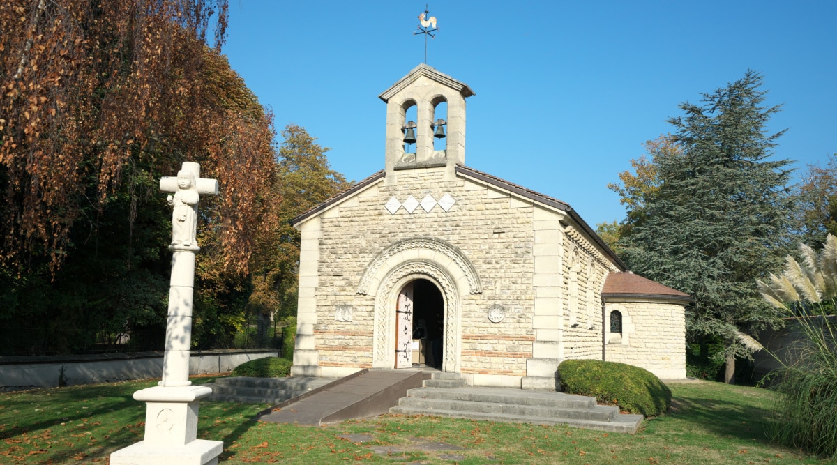 The entrance to the Chapelle Foujita in Reims France.