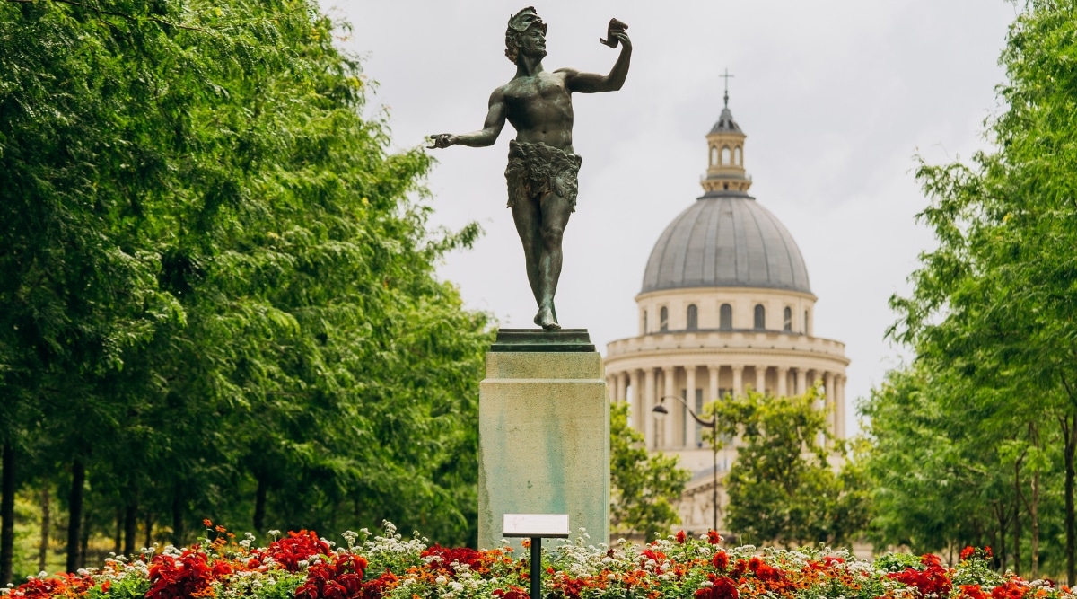 The L'Acteur Grec statue by Baron Bourgeois inside the Jardin du Luxembourg, Paris France.
