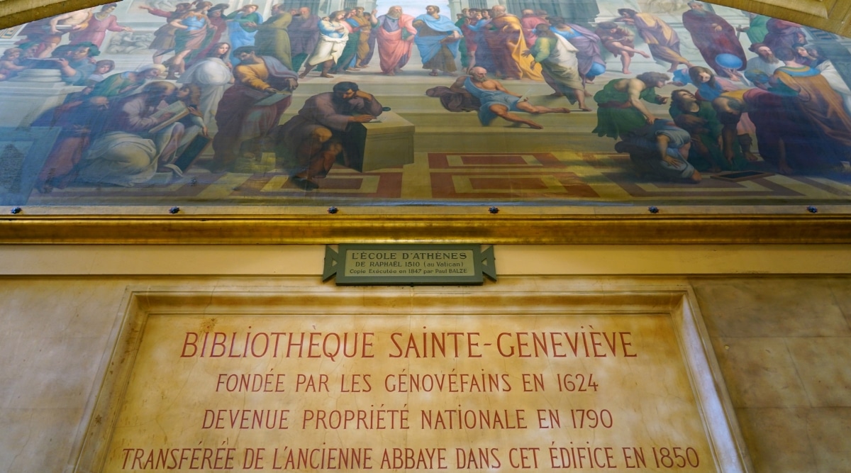 The Sainte-Genevieve Library plaque commemorating its construction and operating dates in French. 