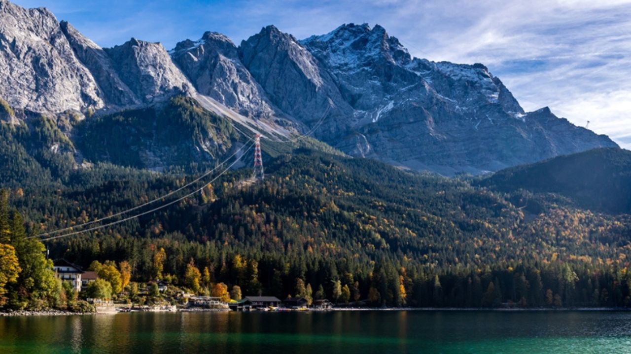 Landscape of Eibsee Lake in front of Zugspitze summit, Garmisch-Partenkirchen, Bavarian alps, Germany, Europe
